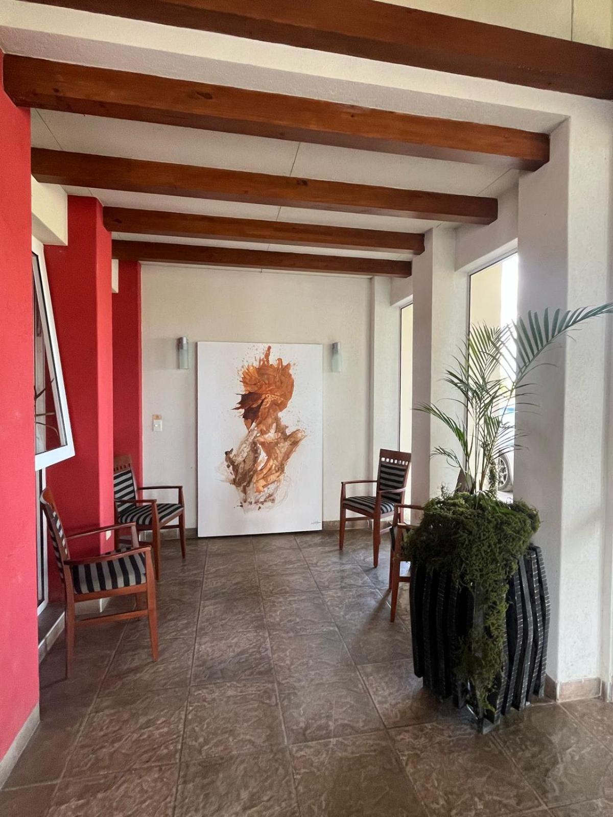 Howard Johnson Inn Rosario De La Frontera Eksteriør bilde